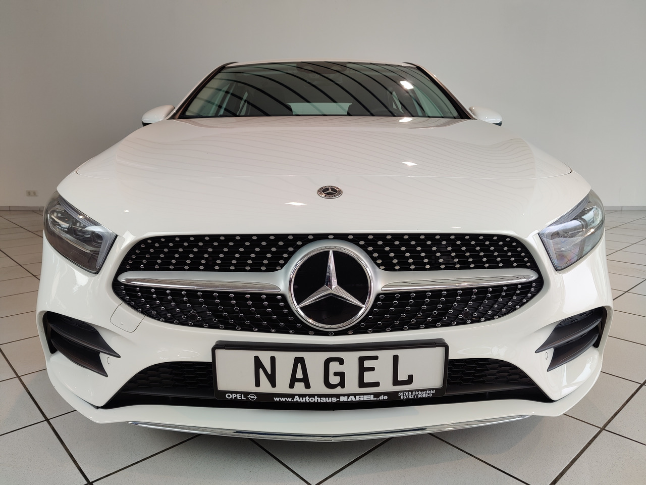 Mercedes-Benz A 200 7G-DCT AMG Line Kamera Navi LED SHZ - Berline: photos 3 Mercedes-Benz A 200 7G-DCT AMG Line Kamera Navi LED SHZ - Berline: photos 3