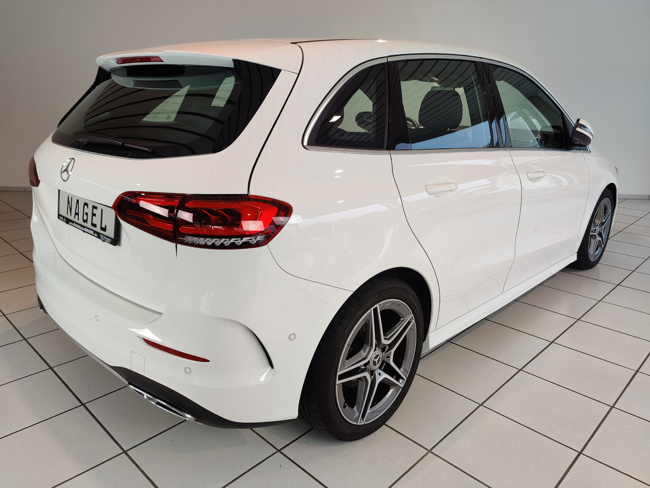 Mercedes-Benz B 200 d 8G-DCT AMG Line Kam Navi SHZ LED - Voiture: photos 4 Mercedes-Benz B 200 d 8G-DCT AMG Line Kam Navi SHZ LED - Voiture: photos 4