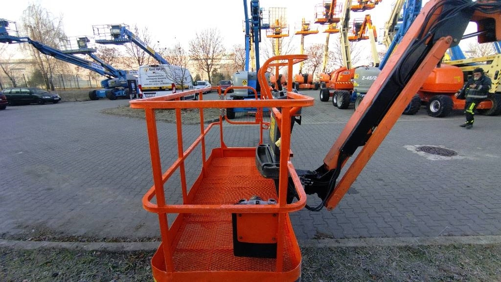 JLG 800 AJ - Nacelle articulée: photos 3 JLG 800 AJ - Nacelle articulée: photos 3
