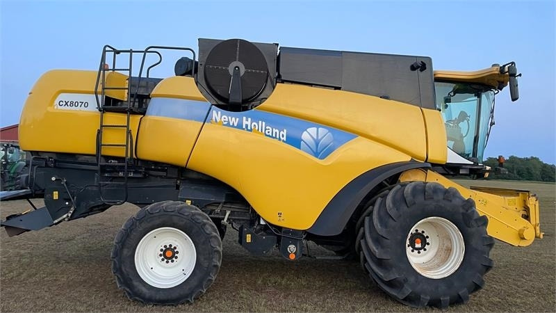 New Holland CX8070 - Moissonneuse-batteuse: photos 4 New Holland CX8070 - Moissonneuse-batteuse: photos 4