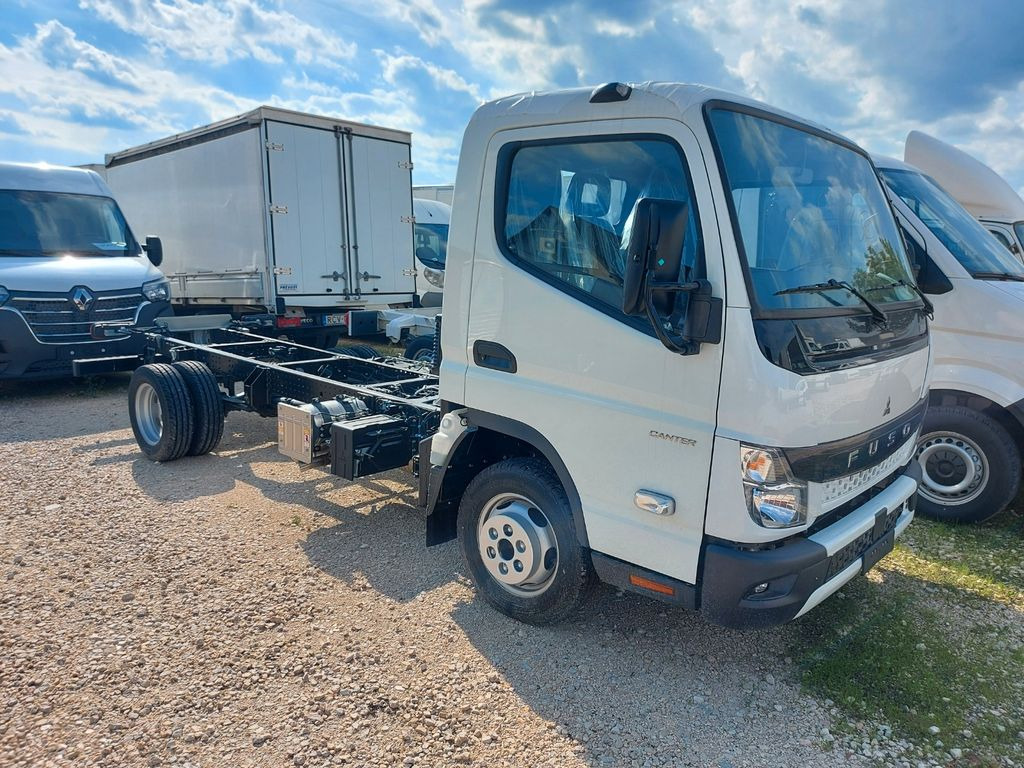Mitsubishi Canter Fuso Fahrgestell mit wählbar Aufbau - Châssis cabine: photos 2 Mitsubishi Canter Fuso Fahrgestell mit wählbar Aufbau - Châssis cabine: photos 2