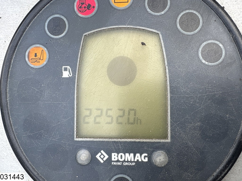 Compacteur Bomag BW 100ADM-5 2252h, 15.1KW: photos 10