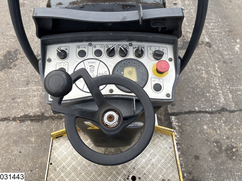 Compacteur Bomag BW 100ADM-5 2252h, 15.1KW: photos 9