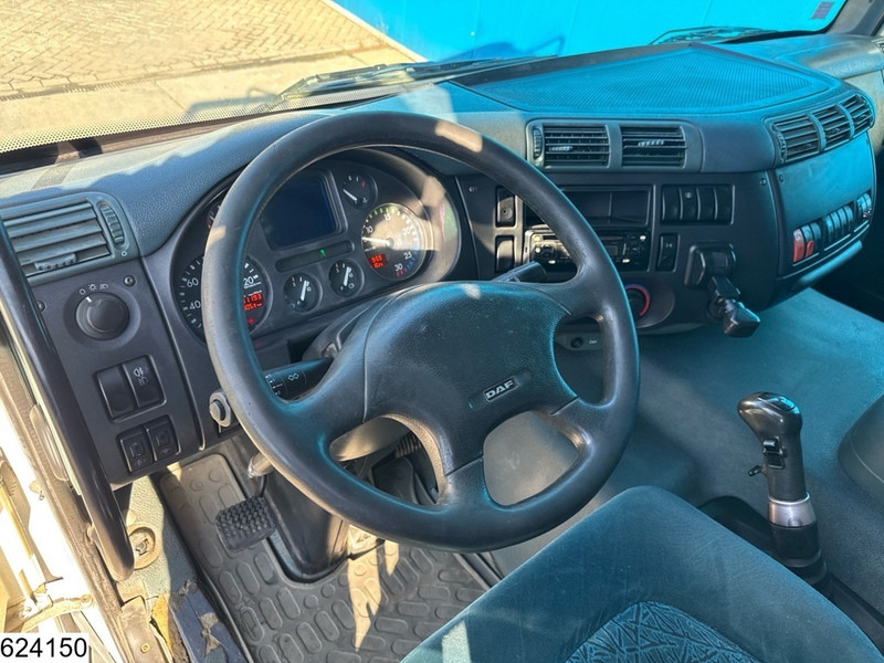 DAF CF 360 Euro 3, Fuel, Handgeschakeld, 14733 Liter, 5 Comp - Camion citerne: photos 5 DAF CF 360 Euro 3, Fuel, Handgeschakeld, 14733 Liter, 5 Comp - Camion citerne: photos 5