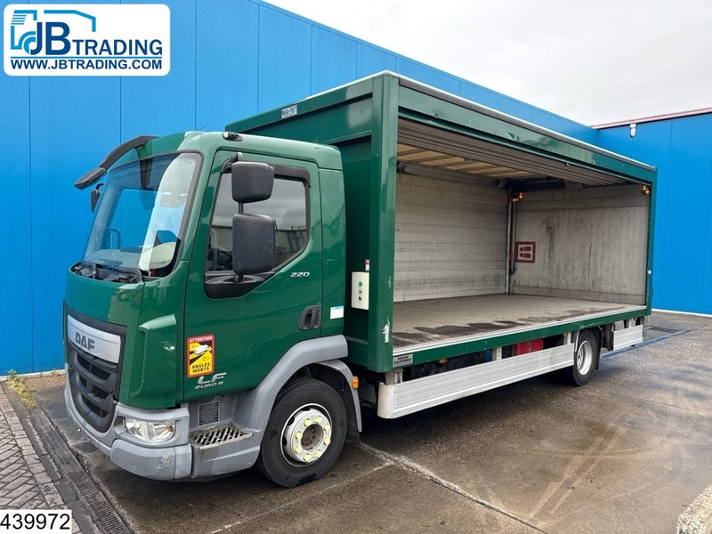 DAF LF 220 EURO 6, Manual, Palfinger - Camion fourgon: photos 1 DAF LF 220 EURO 6, Manual, Palfinger - Camion fourgon: photos 1