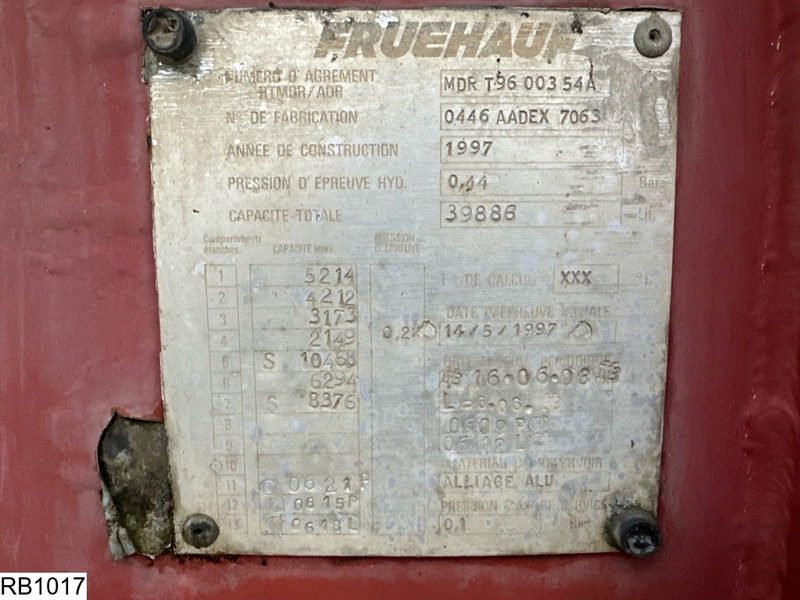 Fruehauf Fuel 39886 Liter, 7 Compartments - Semi-remorque citerne: photos 4 Fruehauf Fuel 39886 Liter, 7 Compartments - Semi-remorque citerne: photos 4