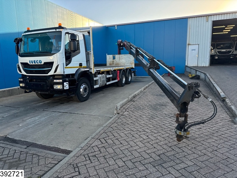 Iveco Trakker 360 6x4, EURO 6, Palfinger, Remote - Camion plateau, Camion grue: photos 2 Iveco Trakker 360 6x4, EURO 6, Palfinger, Remote - Camion plateau, Camion grue: photos 2