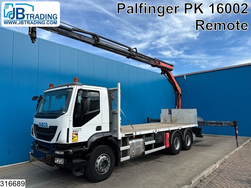 Iveco Trakker 360 6x4, EURO 6, Palfinger, Remote - Camion plateau, Camion grue: photos 1 Iveco Trakker 360 6x4, EURO 6, Palfinger, Remote - Camion plateau, Camion grue: photos 1