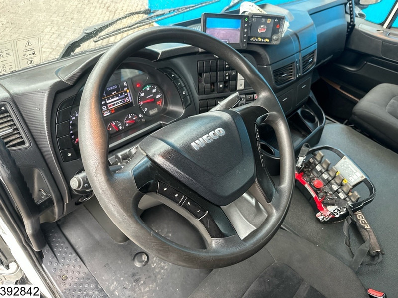 Iveco X-Way 360 6x4, EURO 6. Palfinger, Remote - Camion plateau, Camion grue: photos 5 Iveco X-Way 360 6x4, EURO 6. Palfinger, Remote - Camion plateau, Camion grue: photos 5