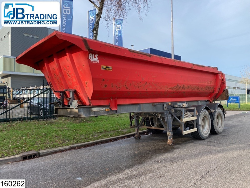 Louault kipper Steel chassis and steel loading platform - Semi-remorque benne: photos 1 Louault kipper Steel chassis and steel loading platform - Semi-remorque benne: photos 1