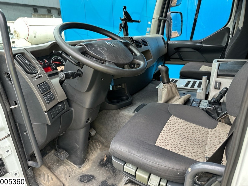 Renault Premium 310 Dxi EURO 5, Retarder, Fuel, 13.000 Liter, 4 Comp - Camion citerne: photos 5 Renault Premium 310 Dxi EURO 5, Retarder, Fuel, 13.000 Liter, 4 Comp - Camion citerne: photos 5