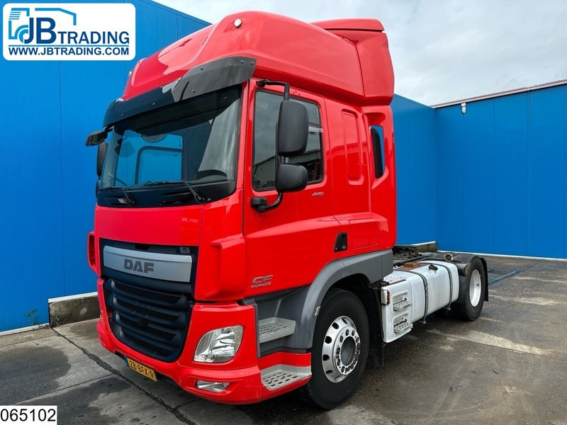 DAF CF 440 EURO 6, ADR, PTO - Tracteur routier: photos 1 DAF CF 440 EURO 6, ADR, PTO - Tracteur routier: photos 1