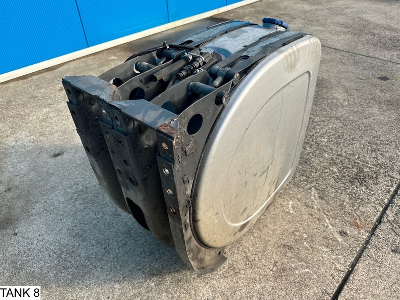 Universeel AdBlue Tank - Réservoir de carburant: photos 2 Universeel AdBlue Tank - Réservoir de carburant: photos 2