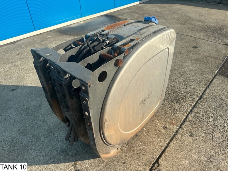 Universeel AdBlue Tank - Réservoir de carburant: photos 2 Universeel AdBlue Tank - Réservoir de carburant: photos 2