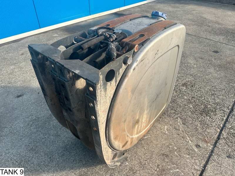 Universeel AdBlue Tank - Réservoir de carburant: photos 2 Universeel AdBlue Tank - Réservoir de carburant: photos 2