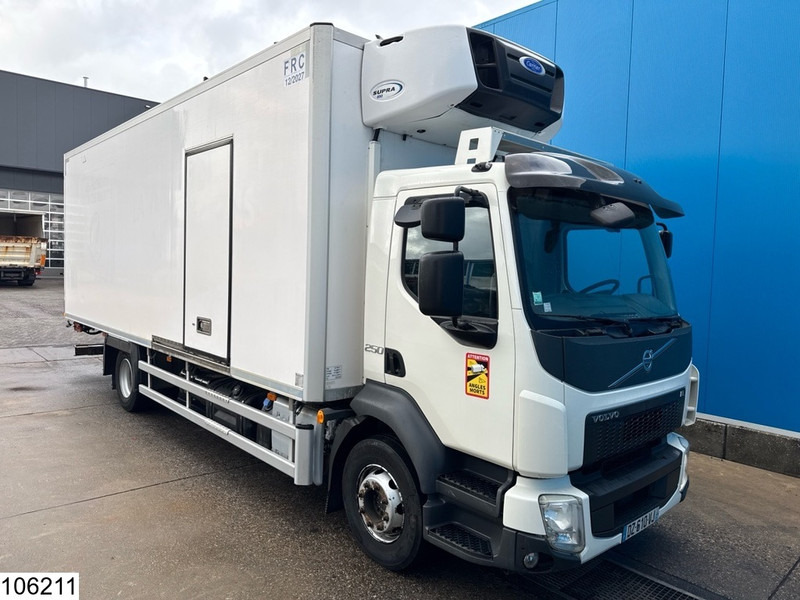 Volvo FL 250 EURO 6, Carrier, Meat hanging rails - Camion frigorifique: photos 3 Volvo FL 250 EURO 6, Carrier, Meat hanging rails - Camion frigorifique: photos 3