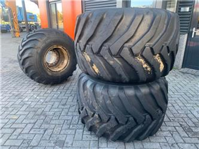 Alliance 48x31.00-20 NHS - Flotation 331 - Tire/Reifen/Band - Pneus et jantes pour Engins de chantier: photos 1 Alliance 48x31.00-20 NHS - Flotation 331 - Tire/Reifen/Band - Pneus et jantes pour Engins de chantier: photos 1