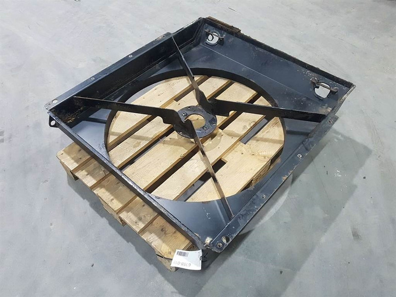 Case 921C -Fan/Lüfterrad/Koelvin - Moteur pour Engins de chantier: photos 2 Case 921C -Fan/Lüfterrad/Koelvin - Moteur pour Engins de chantier: photos 2