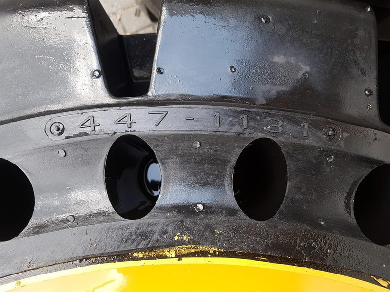 Cat 910/914 - 447-1131 - Tyre/Reifen/Band — crédit-bail Cat 910/914 - 447-1131 - Tyre/Reifen/Band: photos 6