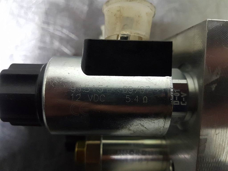 Hydac -Flutec 3122318-Valve/Ventile/Ventiel - Hydraulique pour Engins de chantier: photos 5 Hydac -Flutec 3122318-Valve/Ventile/Ventiel - Hydraulique pour Engins de chantier: photos 5