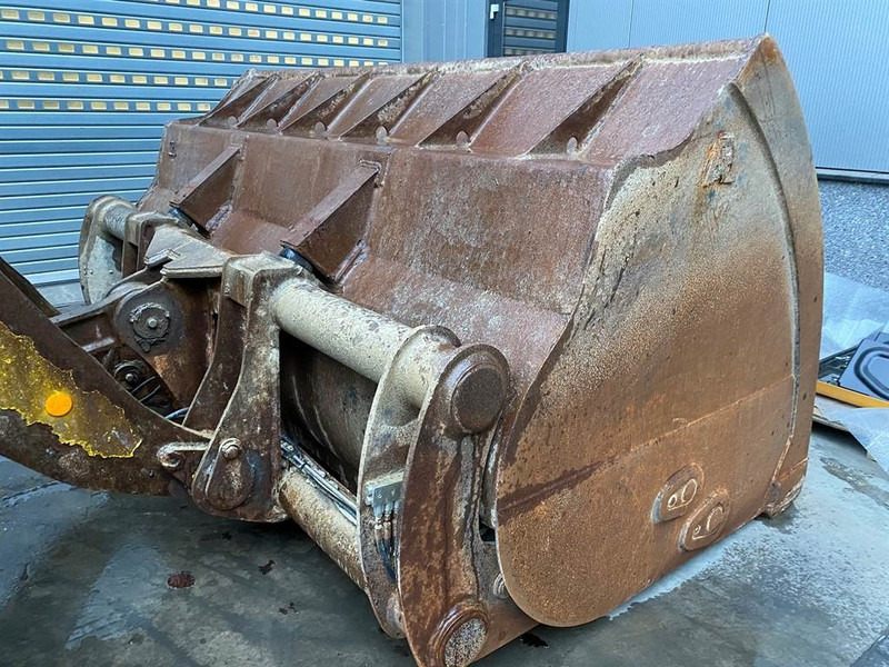 Hyundai HL 760 -9 (For parts) - Chargeuse sur pneus: photos 3 Hyundai HL 760 -9 (For parts) - Chargeuse sur pneus: photos 3