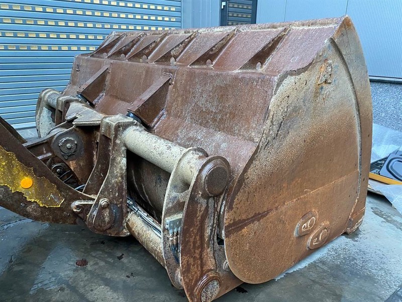 Hyundai HL 760 -9 (For parts) - Chargeuse sur pneus: photos 3 Hyundai HL 760 -9 (For parts) - Chargeuse sur pneus: photos 3