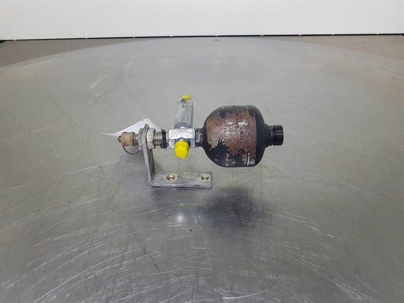 JCB 426E AGRI HT-Hydac SBO100-0,24E1/663U-Accumulator - Hydraulique pour Engins de chantier: photos 1 JCB 426E AGRI HT-Hydac SBO100-0,24E1/663U-Accumulator - Hydraulique pour Engins de chantier: photos 1