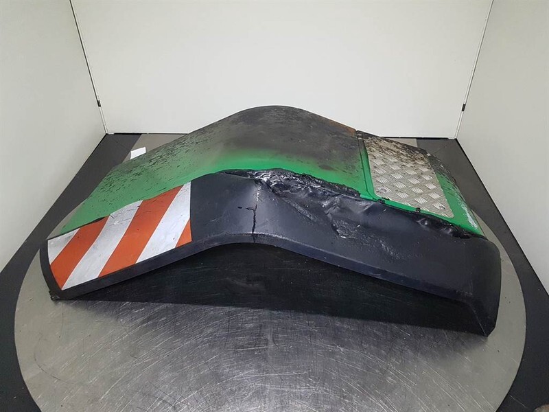 JCB 426E AGRI HT - Mud guard/Kotfluegel/Spatbord - Frame/ Châssis pour Engins de chantier: photos 1 JCB 426E AGRI HT - Mud guard/Kotfluegel/Spatbord - Frame/ Châssis pour Engins de chantier: photos 1