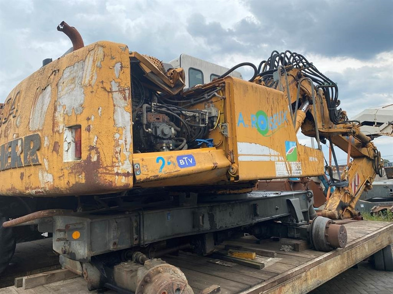 Liebherr A 904 (For parts) - Pelle sur pneus: photos 2 Liebherr A 904 (For parts) - Pelle sur pneus: photos 2
