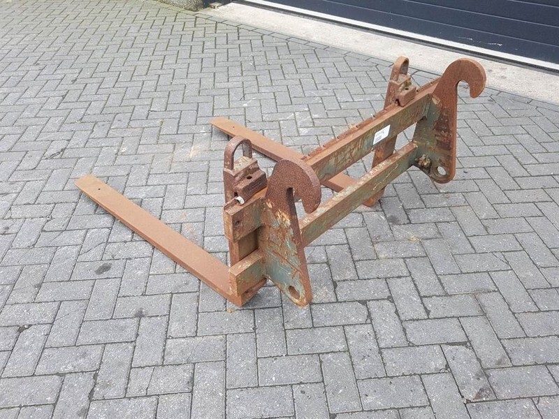 Liebherr L506/L507-P-Kinematik Forks/Palletgabeln/Vorken - Fourches: photos 1 Liebherr L506/L507-P-Kinematik Forks/Palletgabeln/Vorken - Fourches: photos 1