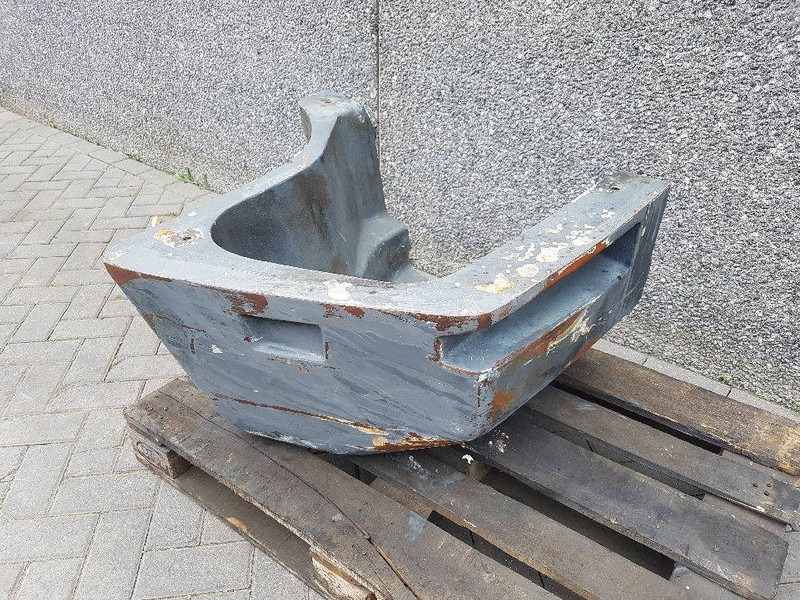 Liebherr L514 - 8925057 - Counterweight/Heckgewicht - Frame/ Châssis: photos 1 Liebherr L514 - 8925057 - Counterweight/Heckgewicht - Frame/ Châssis: photos 1