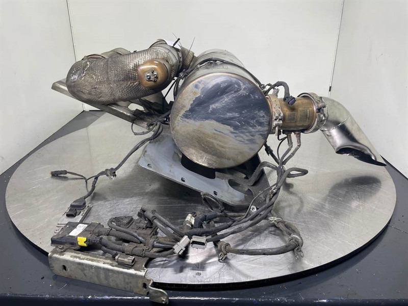 Liebherr L556-10144041-Particulate filter/Partikelfilter - Moteur pour Engins de chantier: photos 5 Liebherr L556-10144041-Particulate filter/Partikelfilter - Moteur pour Engins de chantier: photos 5