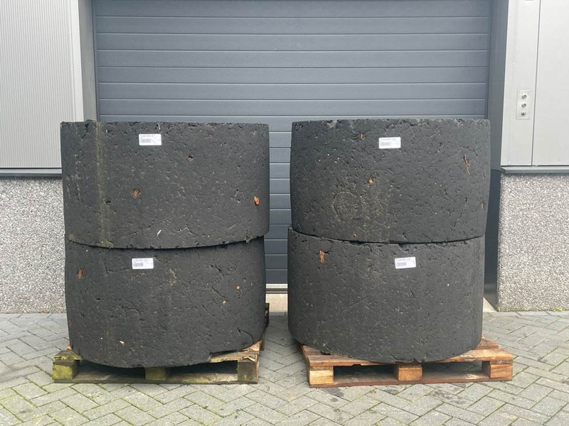Liebherr LH40M-Trelleborg Brawler 45x10x24-Tire/Reifen/Band - Pneus et jantes pour Engins de chantier: photos 1 Liebherr LH40M-Trelleborg Brawler 45x10x24-Tire/Reifen/Band - Pneus et jantes pour Engins de chantier: photos 1