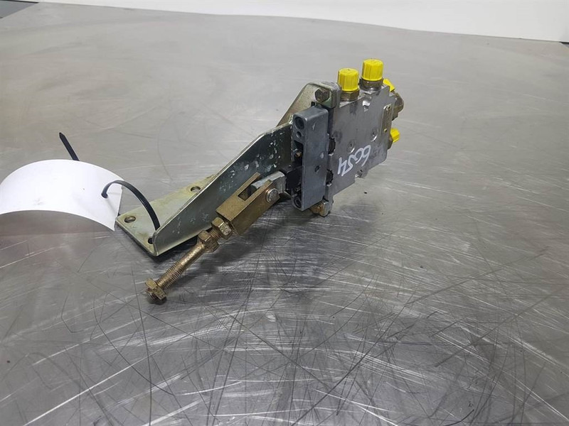 Rexroth 228121 - Komatsu PW75 - Valve - Hydraulique: photos 2 Rexroth 228121 - Komatsu PW75 - Valve - Hydraulique: photos 2