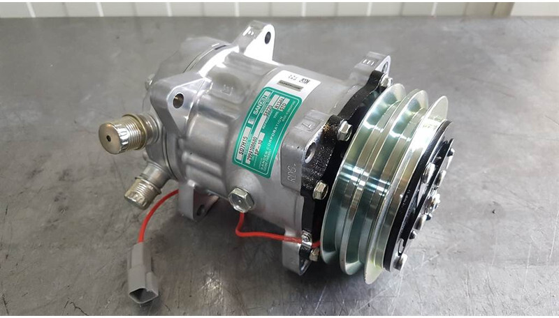 SANDEN SD7H15-S8220-Compressor/Kompressor/Aircopom - Compresseur de climatisation pour Engins de chantier: photos 1 SANDEN SD7H15-S8220-Compressor/Kompressor/Aircopom - Compresseur de climatisation pour Engins de chantier: photos 1