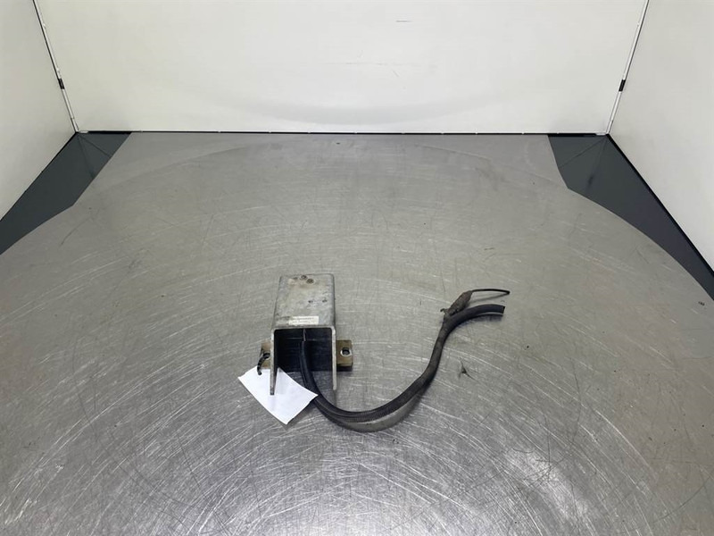 Sennebogen 835E-141092-Holder with Camera/Kamera - Cabine et intérieur pour Engins de chantier: photos 2 Sennebogen 835E-141092-Holder with Camera/Kamera - Cabine et intérieur pour Engins de chantier: photos 2