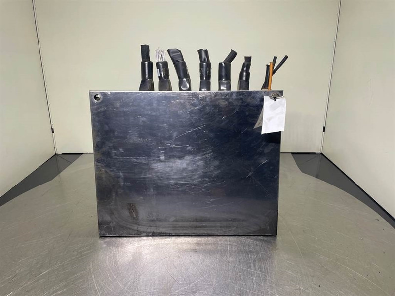 Sennebogen 835E-175343-Switch kabinet/Schaltschrank - Système électrique pour Engins de chantier: photos 2 Sennebogen 835E-175343-Switch kabinet/Schaltschrank - Système électrique pour Engins de chantier: photos 2