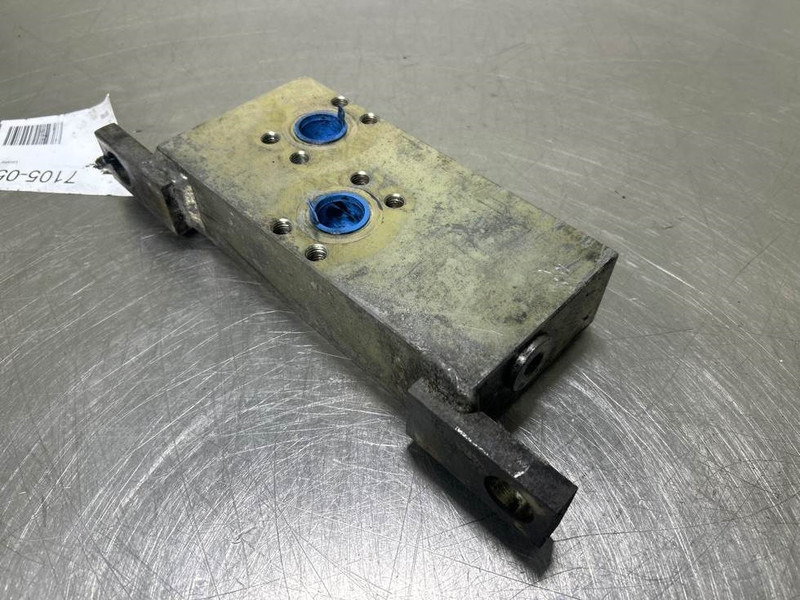 Terex TW150-6058150-Distributor/Verteiler - Hydraulique pour Engins de chantier: photos 3 Terex TW150-6058150-Distributor/Verteiler - Hydraulique pour Engins de chantier: photos 3