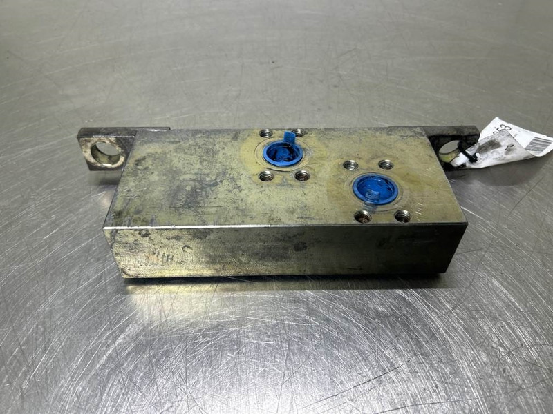 Terex TW150-6058150-Distributor/Verteiler - Hydraulique pour Engins de chantier: photos 1 Terex TW150-6058150-Distributor/Verteiler - Hydraulique pour Engins de chantier: photos 1