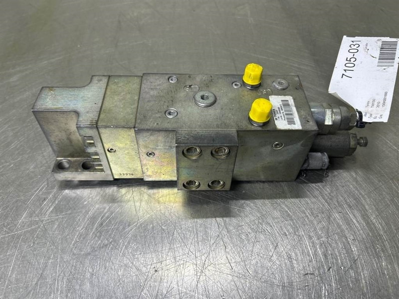 Terex TW150-6092612-Counterbalance valve/Senkbremsventil - Hydraulique pour Engins de chantier: photos 2 Terex TW150-6092612-Counterbalance valve/Senkbremsventil - Hydraulique pour Engins de chantier: photos 2