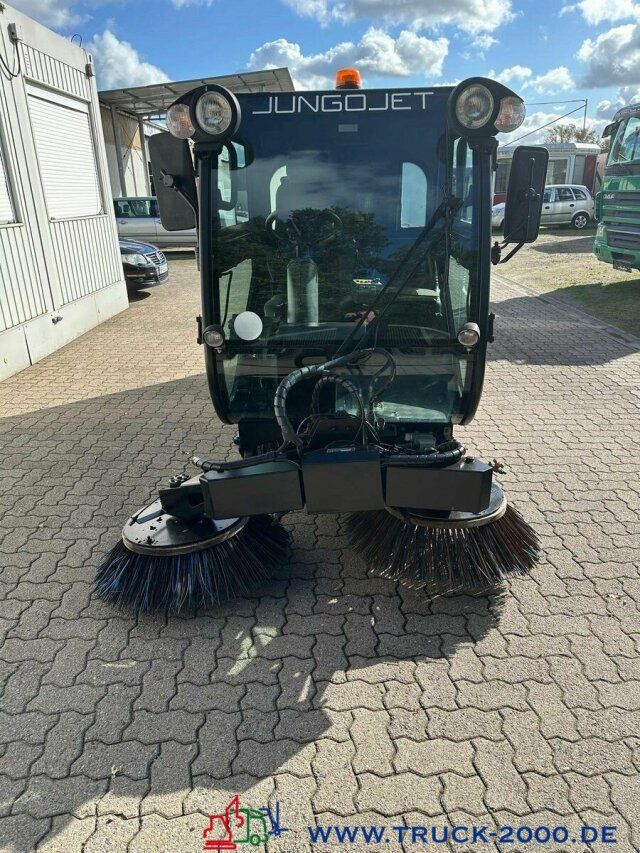 Andere Nilfisk JungoJet3500 Winterdienst & Kehrmaschine - Balayeuse de voirie: photos 5 Andere Nilfisk JungoJet3500 Winterdienst & Kehrmaschine - Balayeuse de voirie: photos 5