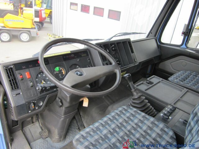Mercedes-Benz 1831 4x4 Menzi Muck Baum Stubben - Wurzelfräse - Engins de chantier: photos 3 Mercedes-Benz 1831 4x4 Menzi Muck Baum Stubben - Wurzelfräse - Engins de chantier: photos 3