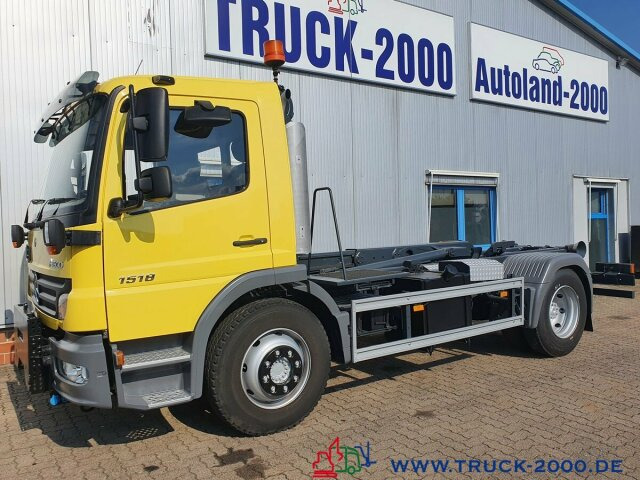 Mercedes-Benz 1518 Winterdienst - Streuer - Kehrmaschine 1.Hd - Balayeuse de voirie: photos 5 Mercedes-Benz 1518 Winterdienst - Streuer - Kehrmaschine 1.Hd - Balayeuse de voirie: photos 5