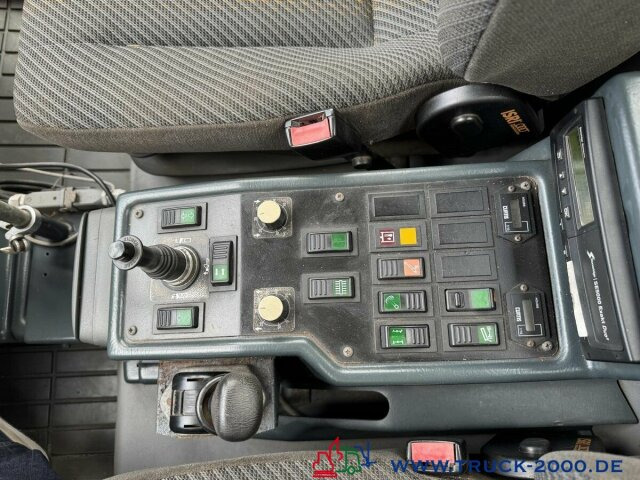 Multicar M30 6x4 3 Achsen Winterdienst Schild +Streuer - Véhicule utilitaire: photos 5 Multicar M30 6x4 3 Achsen Winterdienst Schild +Streuer - Véhicule utilitaire: photos 5