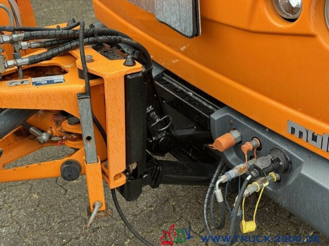 Multicar M30 6x4 3 Achsen Winterdienst Schild +Streuer - Véhicule utilitaire: photos 2 Multicar M30 6x4 3 Achsen Winterdienst Schild +Streuer - Véhicule utilitaire: photos 2
