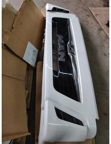 MAN Frontklep grille TGL Euro6 - Capot: photos 2 MAN Frontklep grille TGL Euro6 - Capot: photos 2