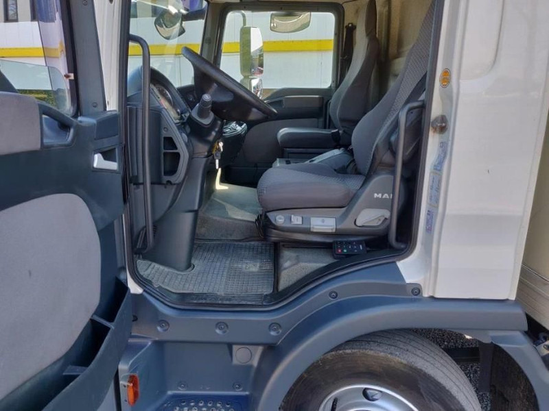 MAN TGL 12.210 Automaat euro4 - Camion fourgon: photos 5 MAN TGL 12.210 Automaat euro4 - Camion fourgon: photos 5