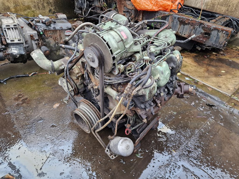 Mercedes-Benz OM421 - Moteur: photos 1 Mercedes-Benz OM421 - Moteur: photos 1