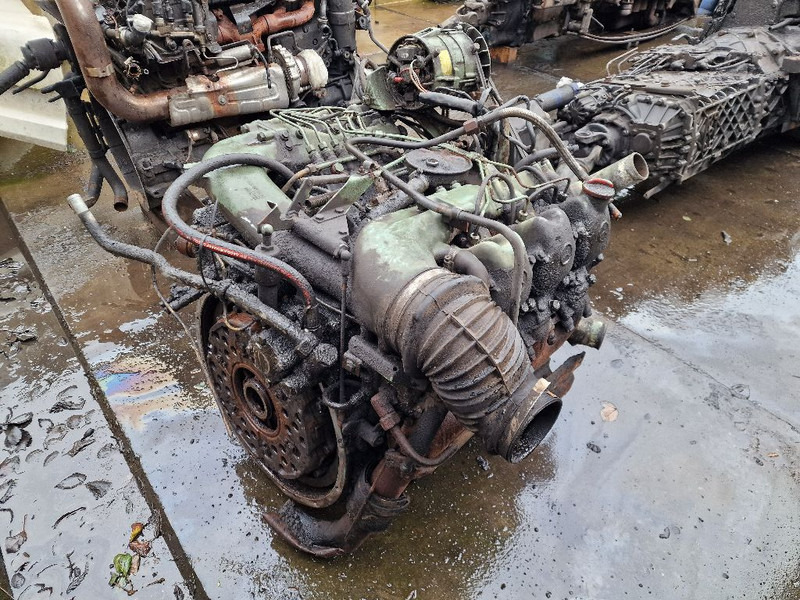 Mercedes-Benz OM421 - Moteur: photos 3 Mercedes-Benz OM421 - Moteur: photos 3