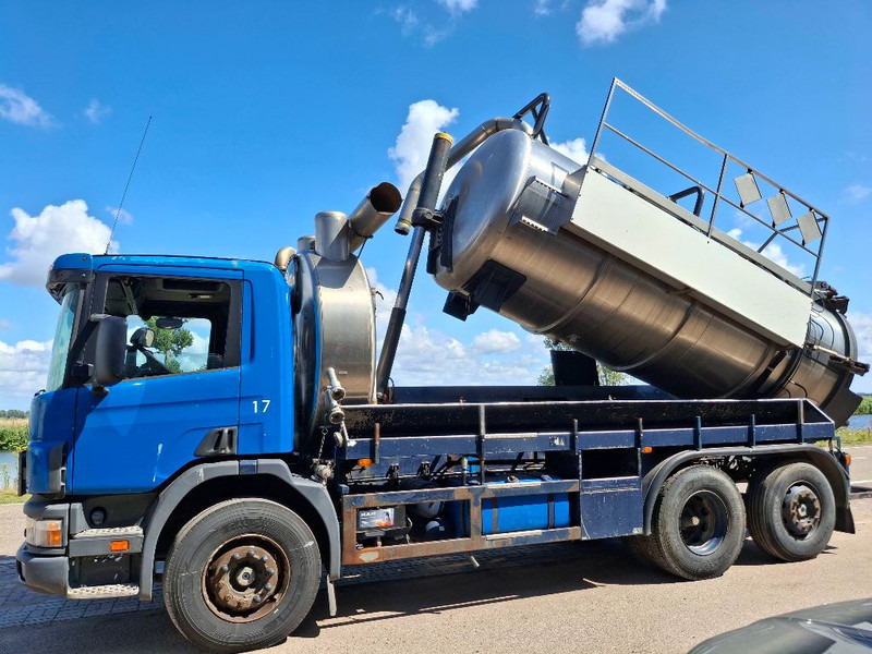 Scania P114 GB6X2*4 NA 90190 - Camion vidangeur: photos 1 Scania P114 GB6X2*4 NA 90190 - Camion vidangeur: photos 1